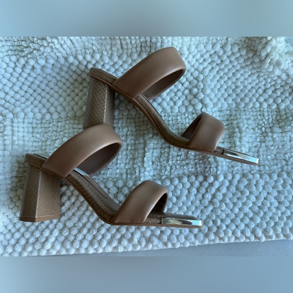 Dolce Vita Patwin Heels - Picture 2 of 5